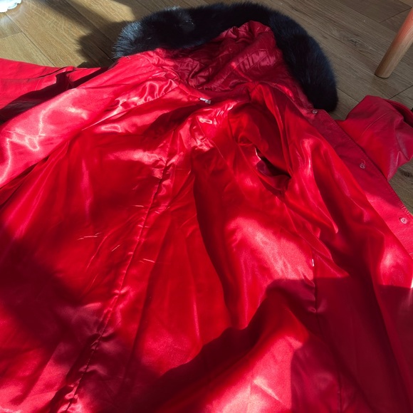 Vintage Red Leather Coat - Picture 5 of 7